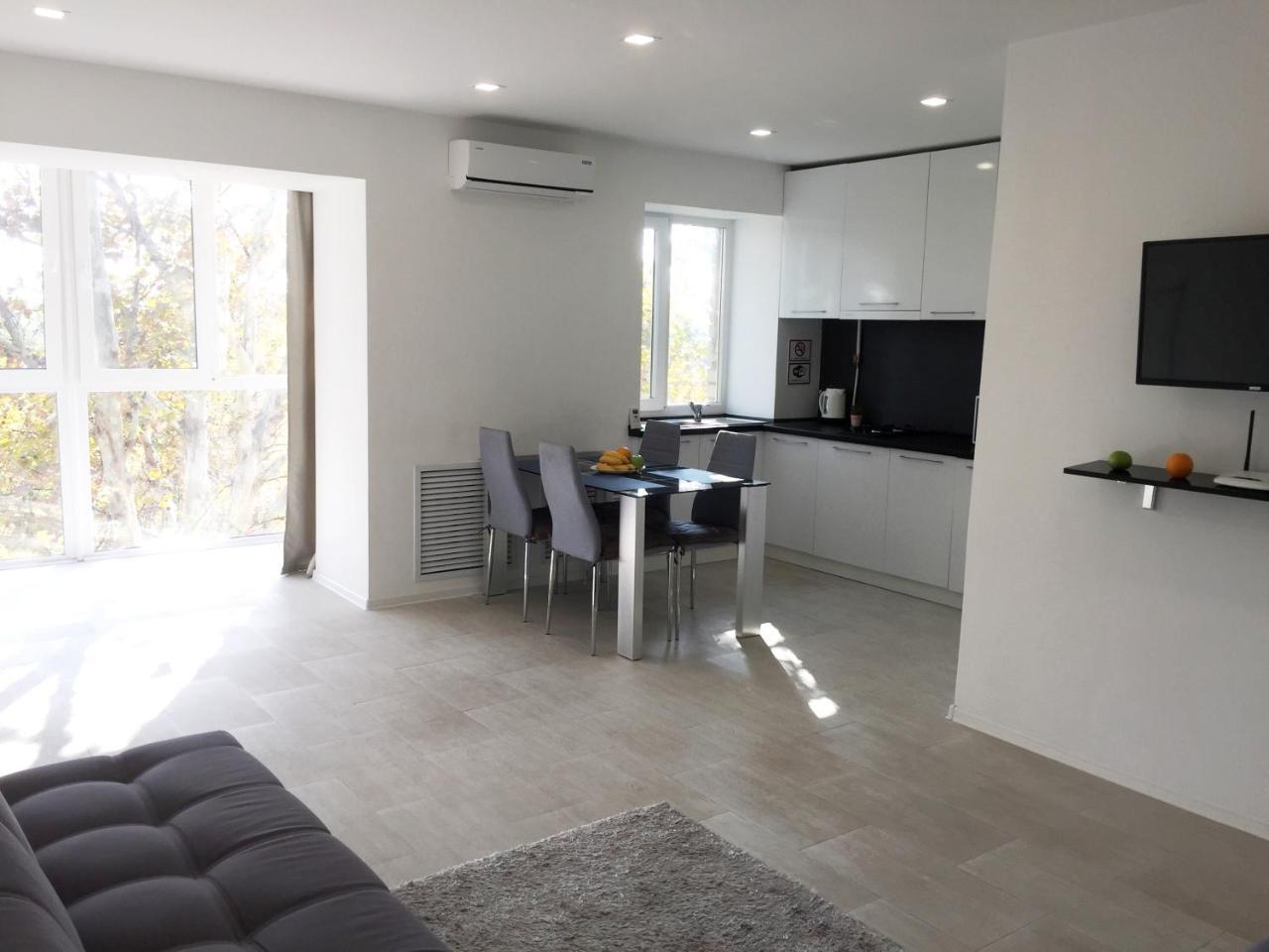 Top View Apartment In The Center Херсон Экстерьер фото